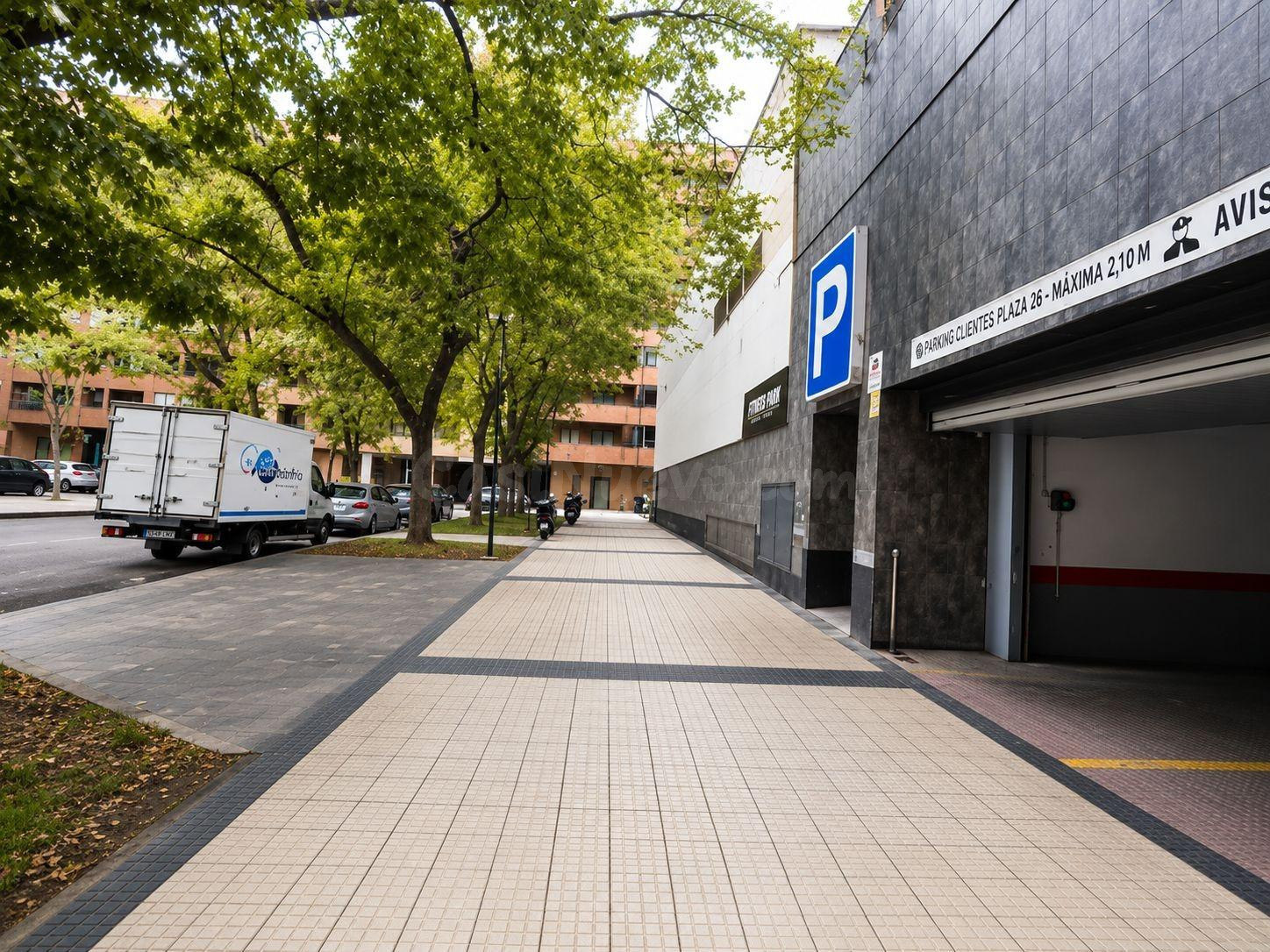 Venta de plaza de garaje en zona Actur, ubicación inmejorabl