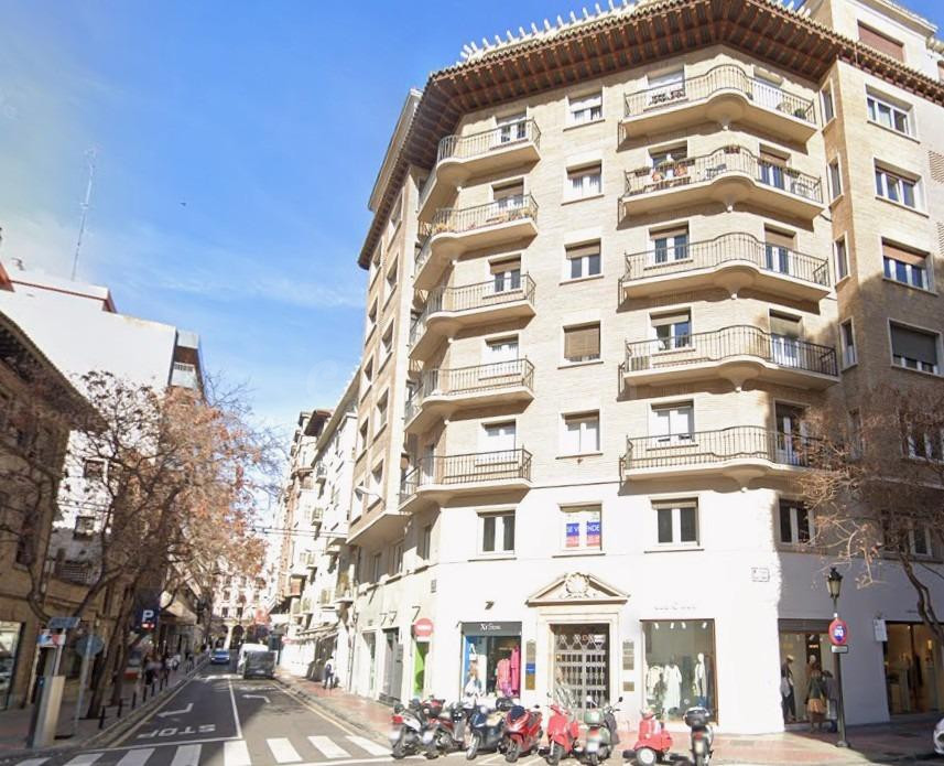 EXCLUSIVO LOCAL EN ALQUILER EN EL CENTRO DE ZARAGOZA – CALLE - foto 3