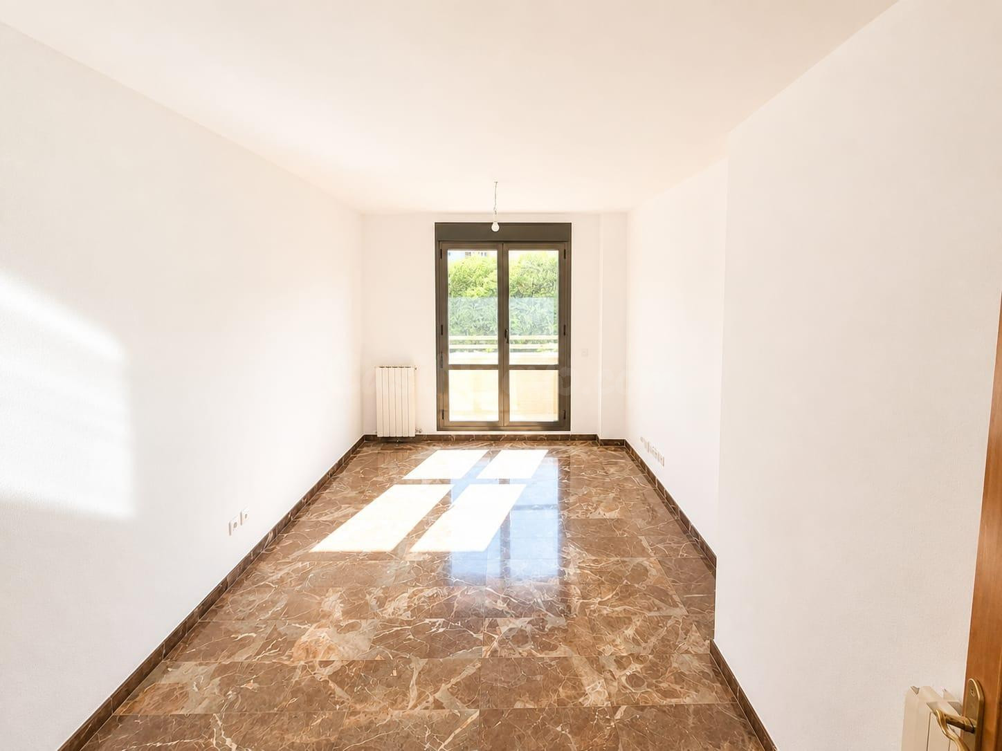 Piso en venta en Actur – Rentabilidad – ¡Oportunidad única! - foto 5