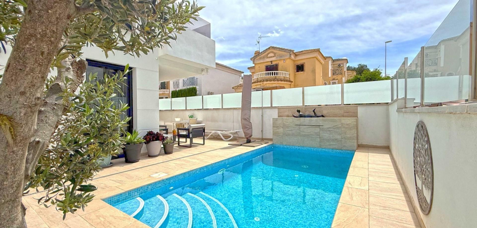 Chalet 3 habitaciones 190m² en venta - Lomas de Campoamor-La - foto 2