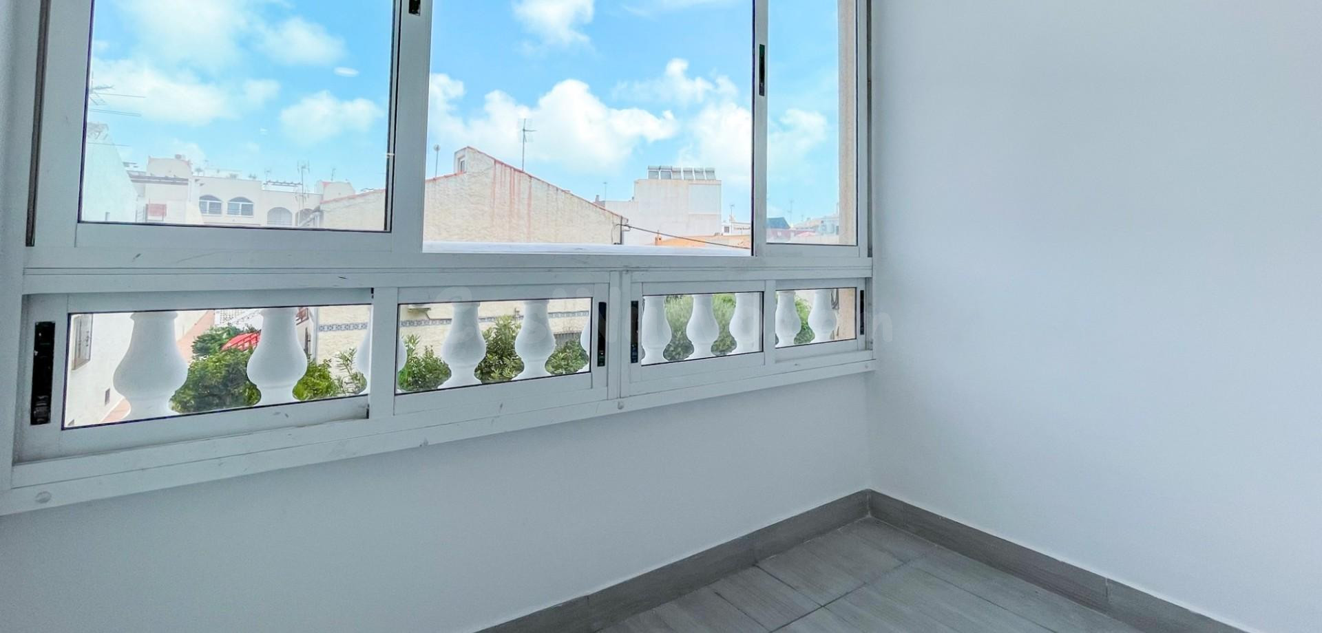 Apartamento 2 habitaciones 68m² en venta - Estacion de autobuses - foto 2