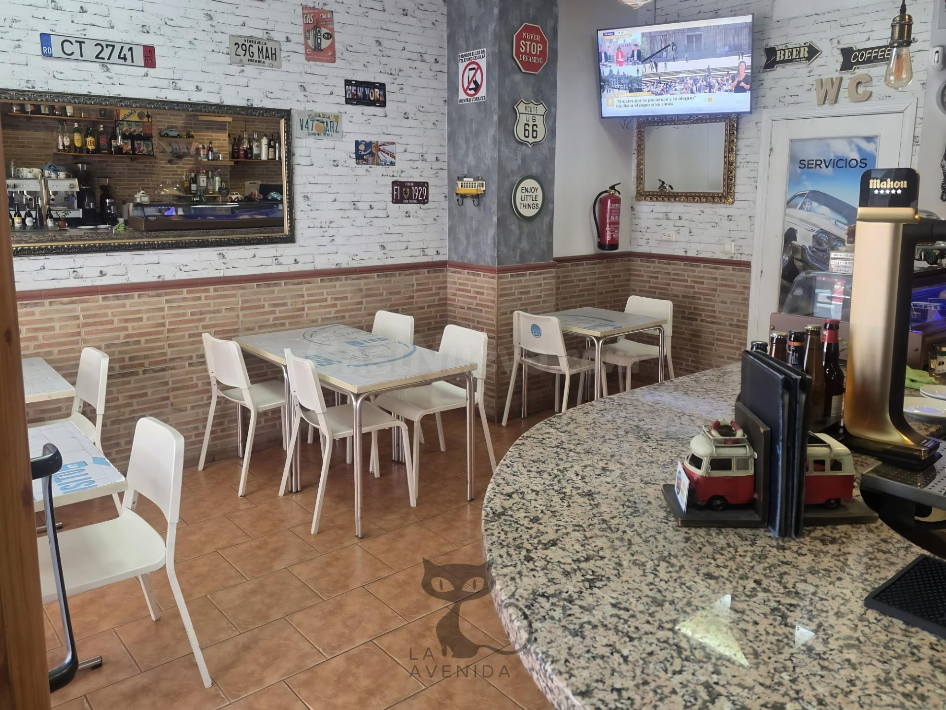 TRASPASO DE BAR EN VALECIA (SALIDA METRO JESUS) - foto 3
