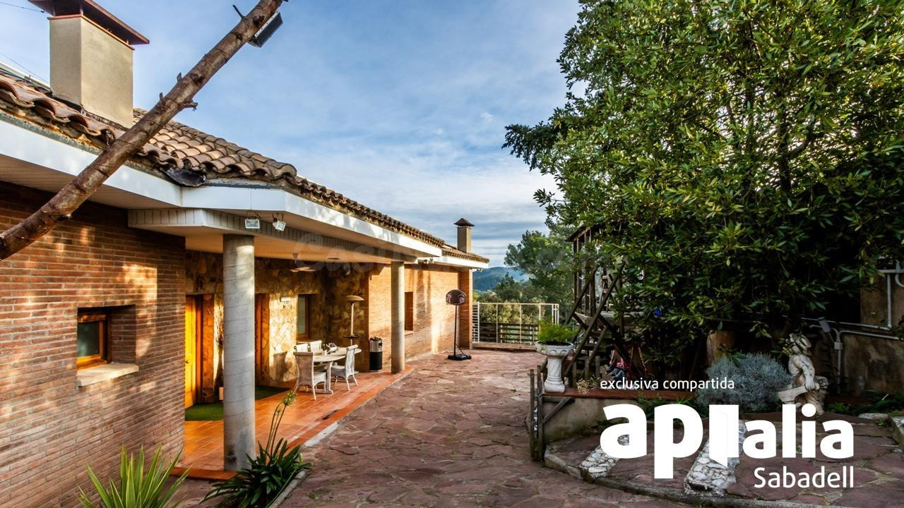 Chalet 6 habitaciones 346m² en venta - SANT FELIU DEL RACÓ - foto 4