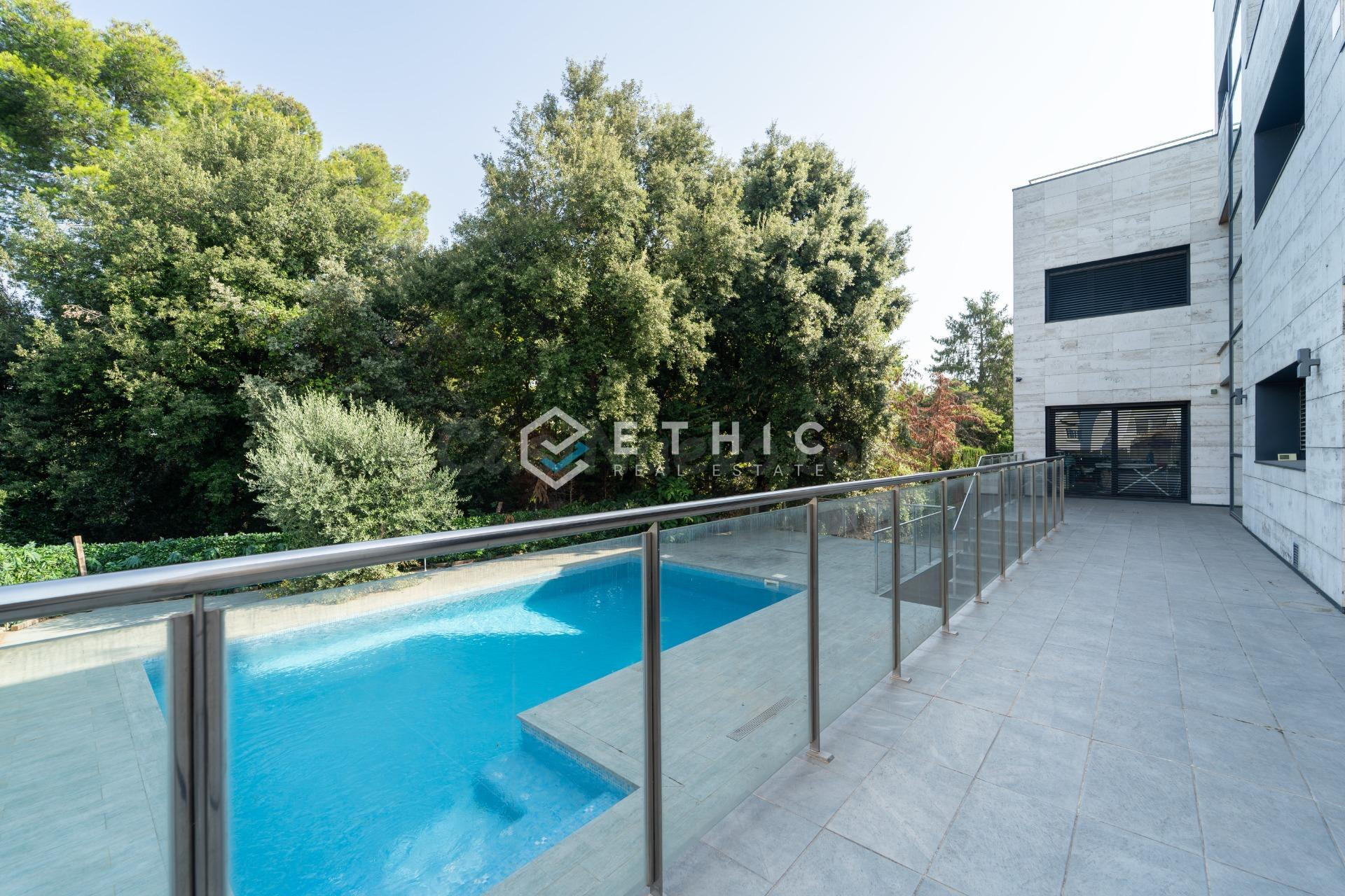 Villa de lujo con piscina climatizada, vistas 360º y máxima  - foto 5