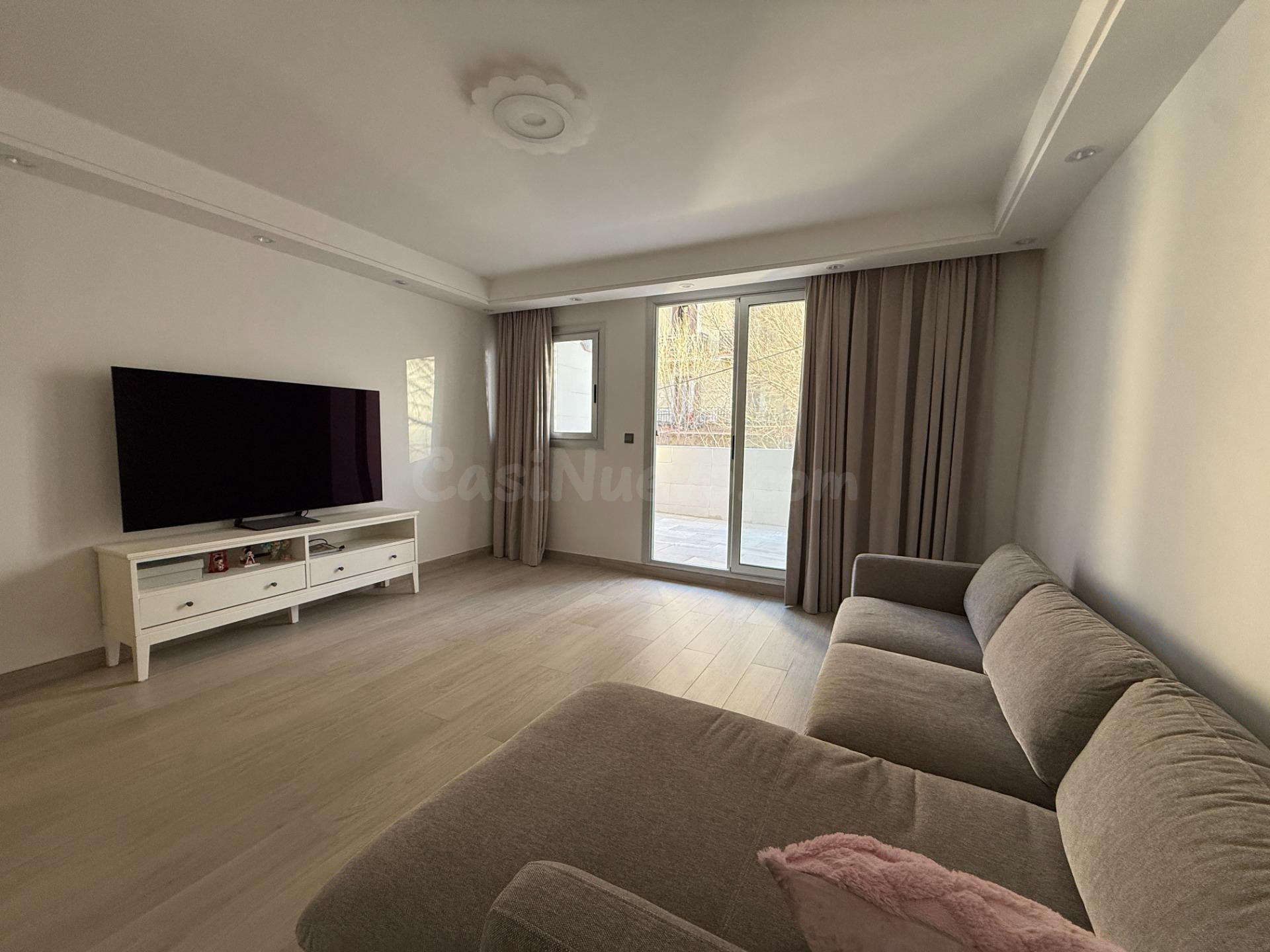 Casa moderna reformada en venta junto a Plaza de España – Ba - foto 2