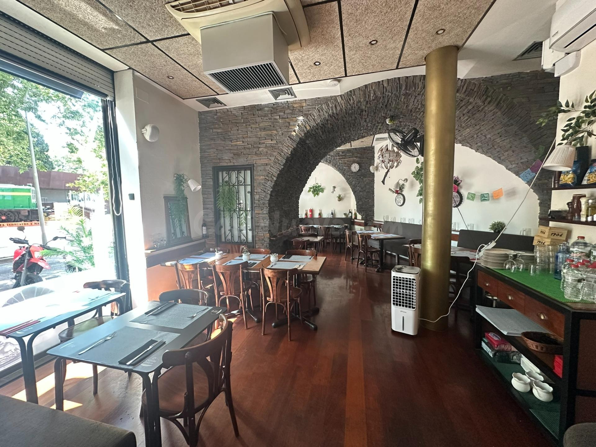 Local comercial 107m² en venta - El Bon Pastor - foto 2