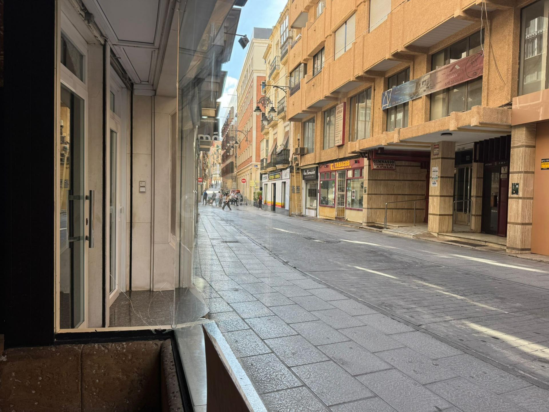 Local comercial 102m² en alquiler - Casco Antiguo - foto 5
