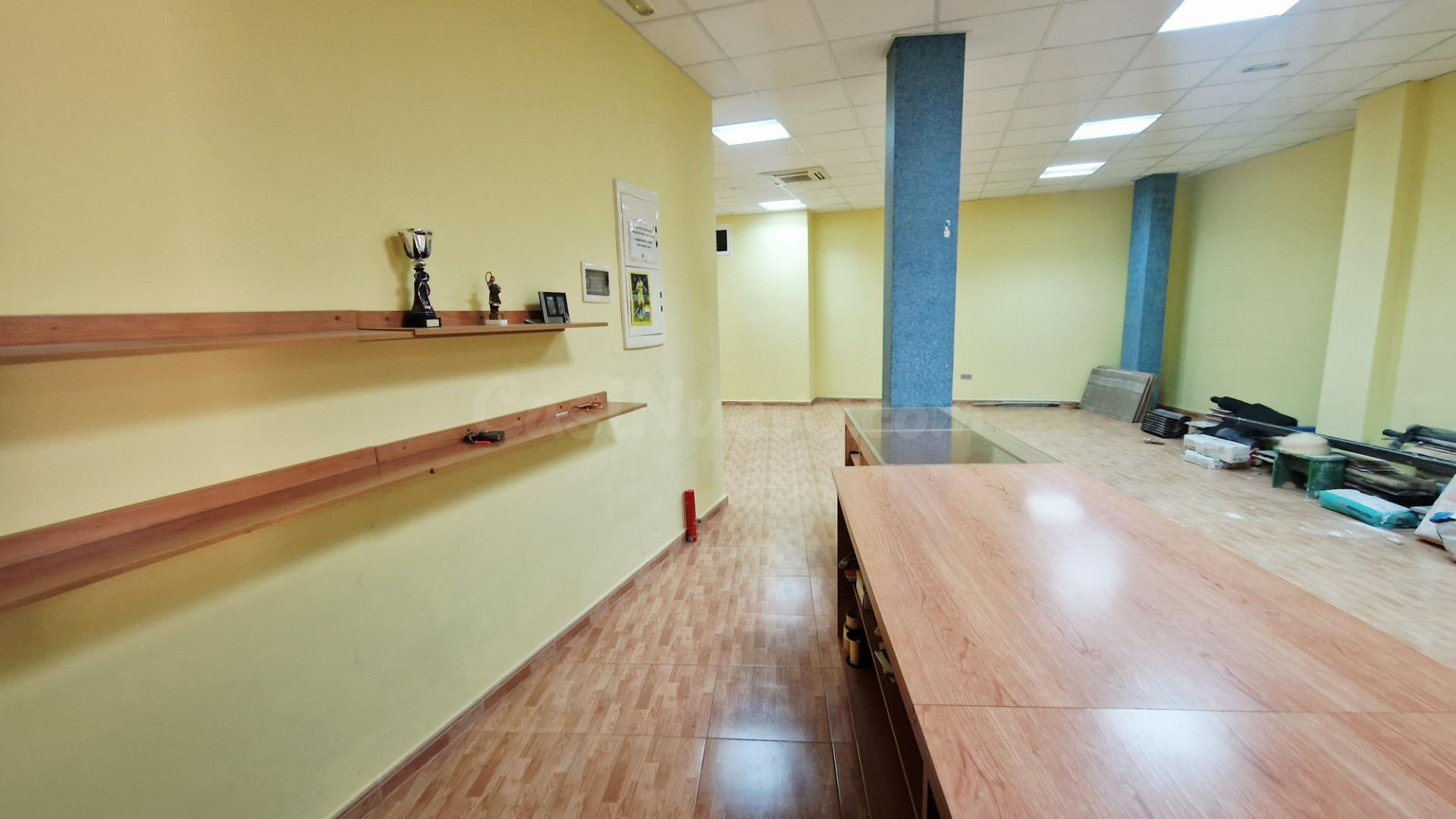 Local comercial 104m² en venta - La Palma - foto 4