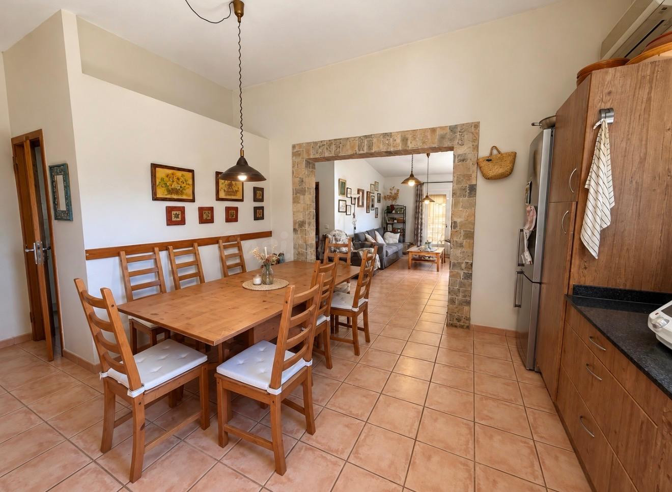 Finca rústica con vivienda en parcela de 8.500 m2 - foto 2