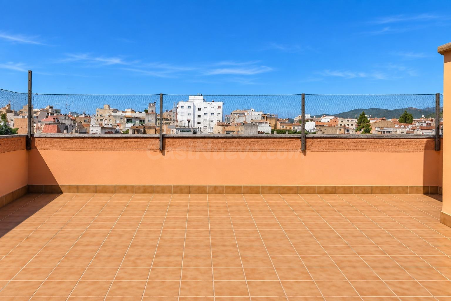 Piso de 3 habitaciones con solárium de 79 m2 y parking en Pa - foto 2