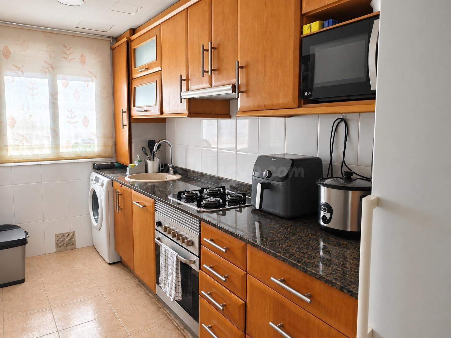 Piso de 3 habitaciones con solárium de 79 m2 y parking en Pa - foto 5