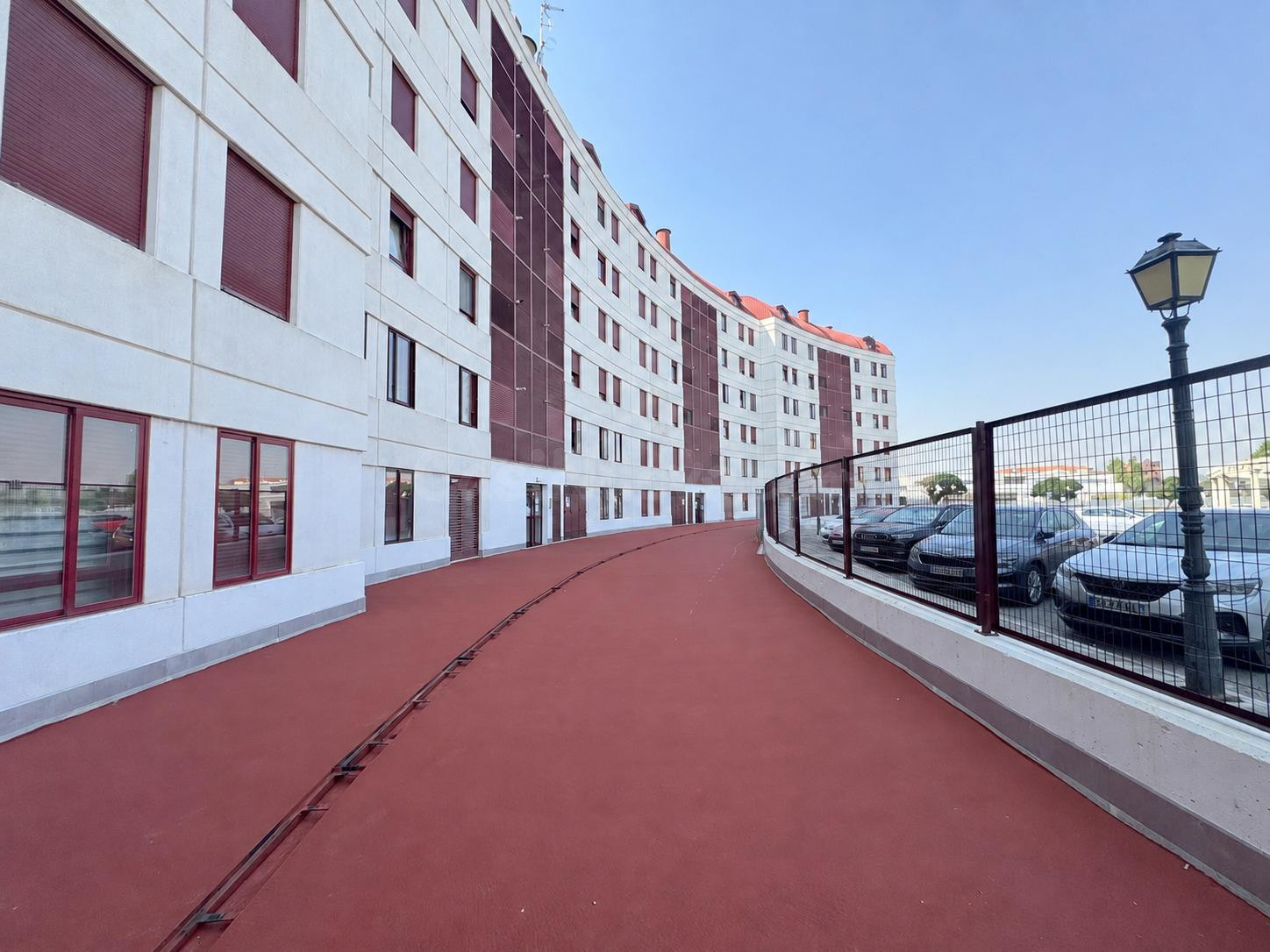 PISO DE 3 habitaciones EN ZONA SONSOLES, AVILA - foto 2