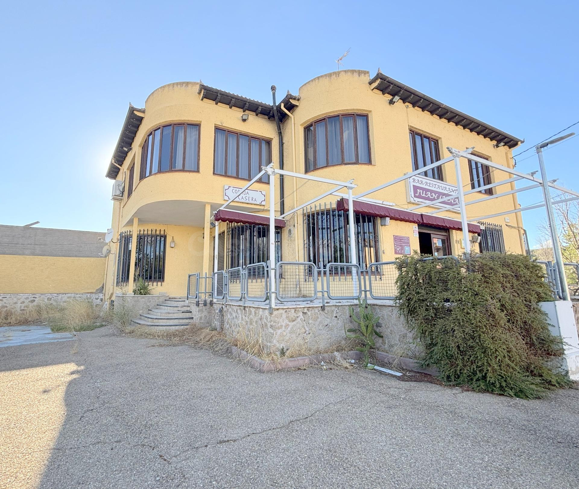 Oportunidad unica, amplio inmueble en venta con potencial residencial