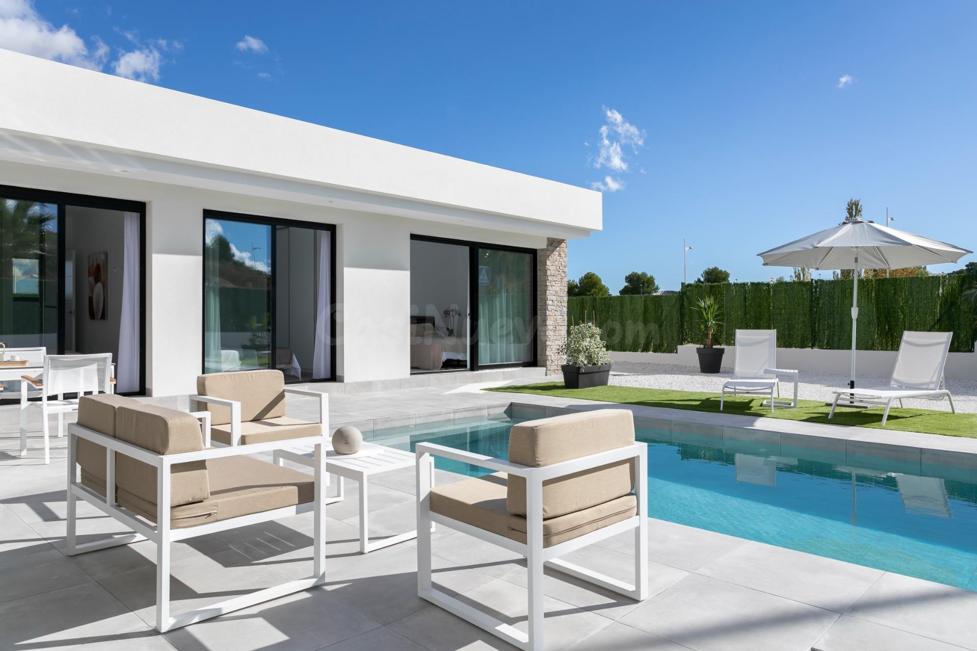 LUJOSA VILLA AZAHAR DE 2 DORMITORIOS Y 2 BAÑOS ORIENTADA AL  - foto 4