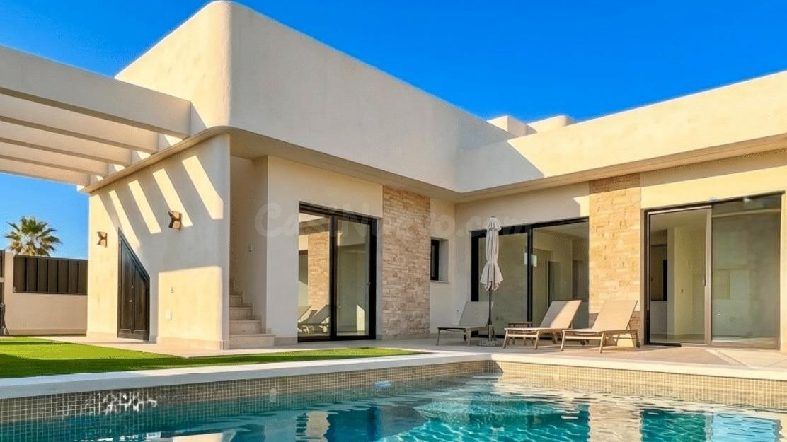 Villa de Lujo 3 habitaciones 100m² en venta - ROLDÁN