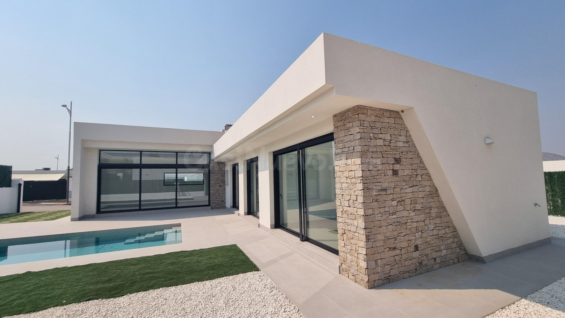 Cocina de diseño con chalet de nueva construcción en Calaspa - foto 2
