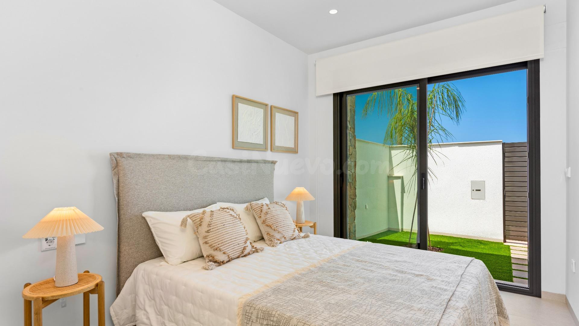 Chalet con su propia piscina y solárium de 92m2 a poca dista - foto 5