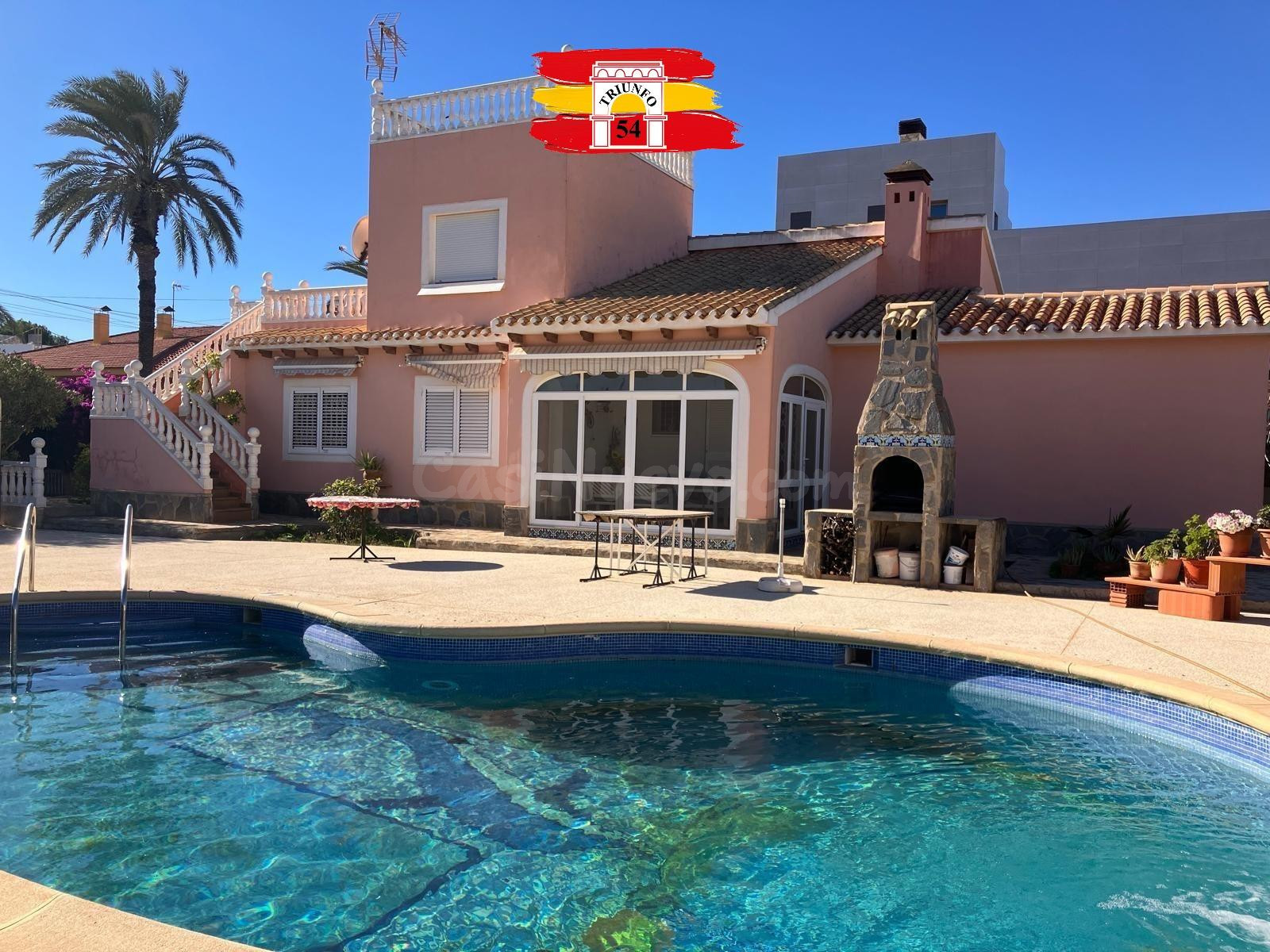 Chalet independiente en Cabo Roig