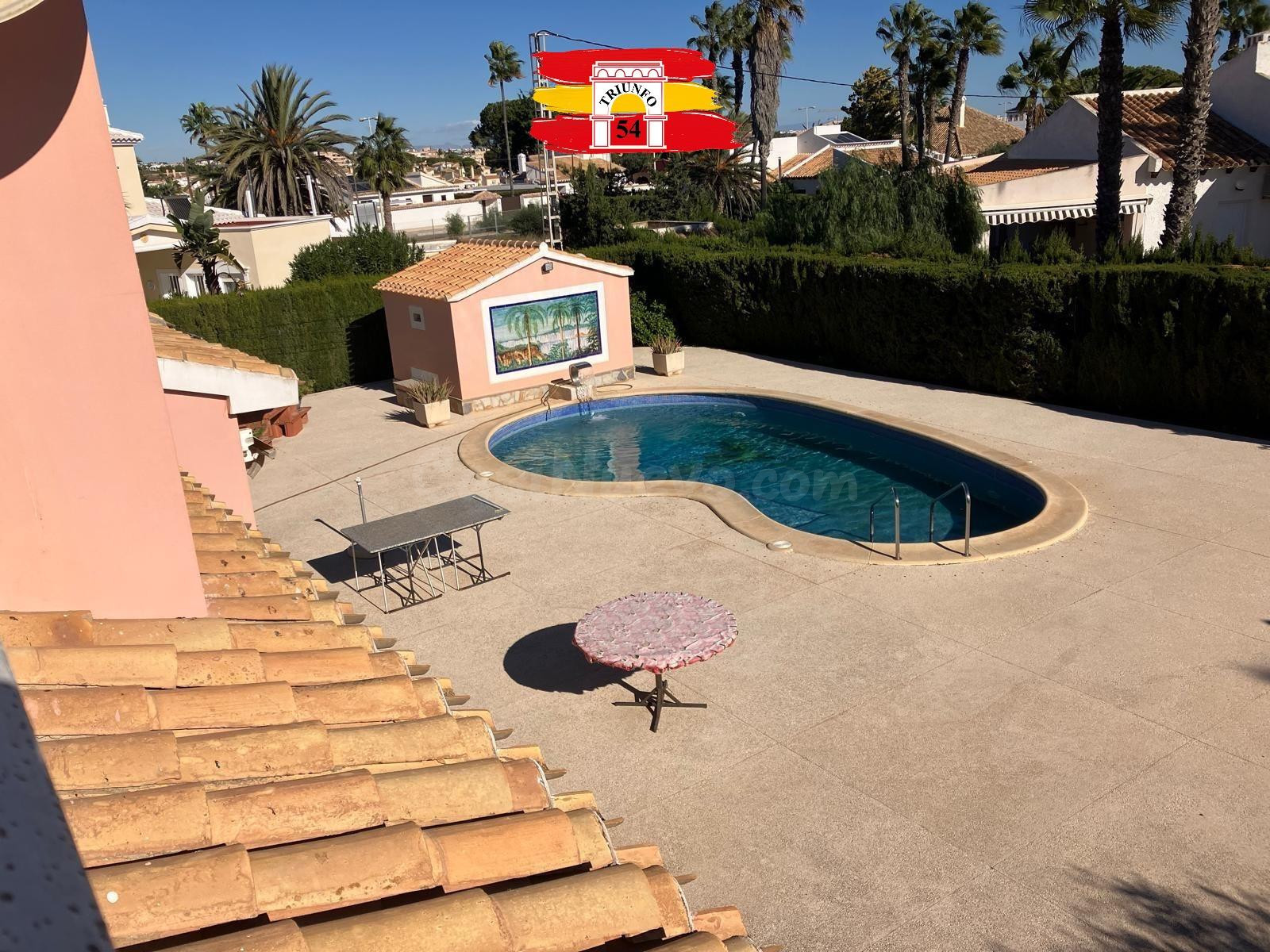 Chalet independiente en Cabo Roig - foto 3