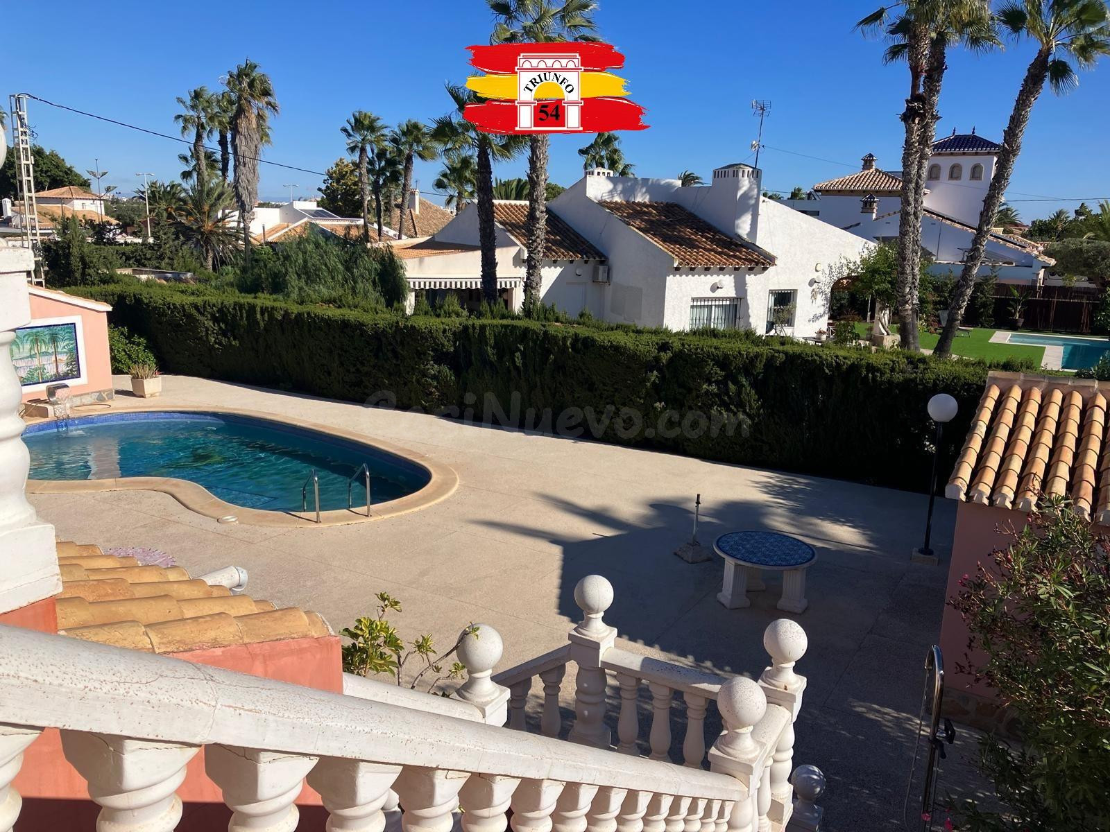Chalet independiente en Cabo Roig - foto 4
