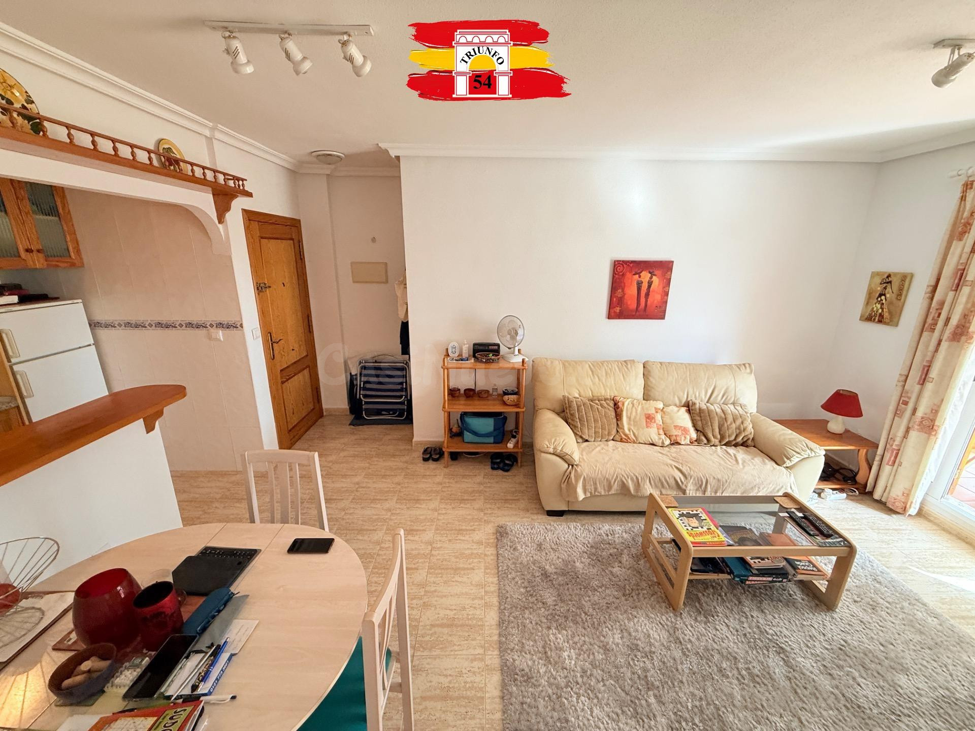 Primer Piso Con Piscina Comunitaria en Riomar - foto 3