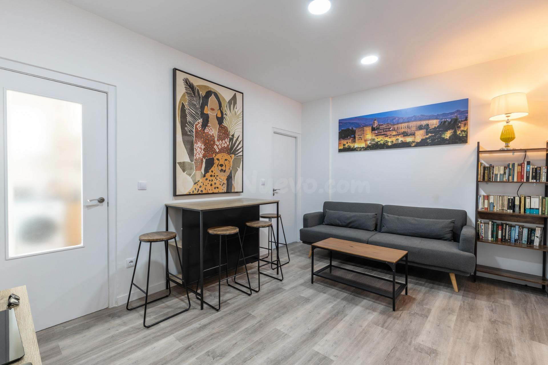 Piso con licencia turística en pleno centro de Granada - foto 2
