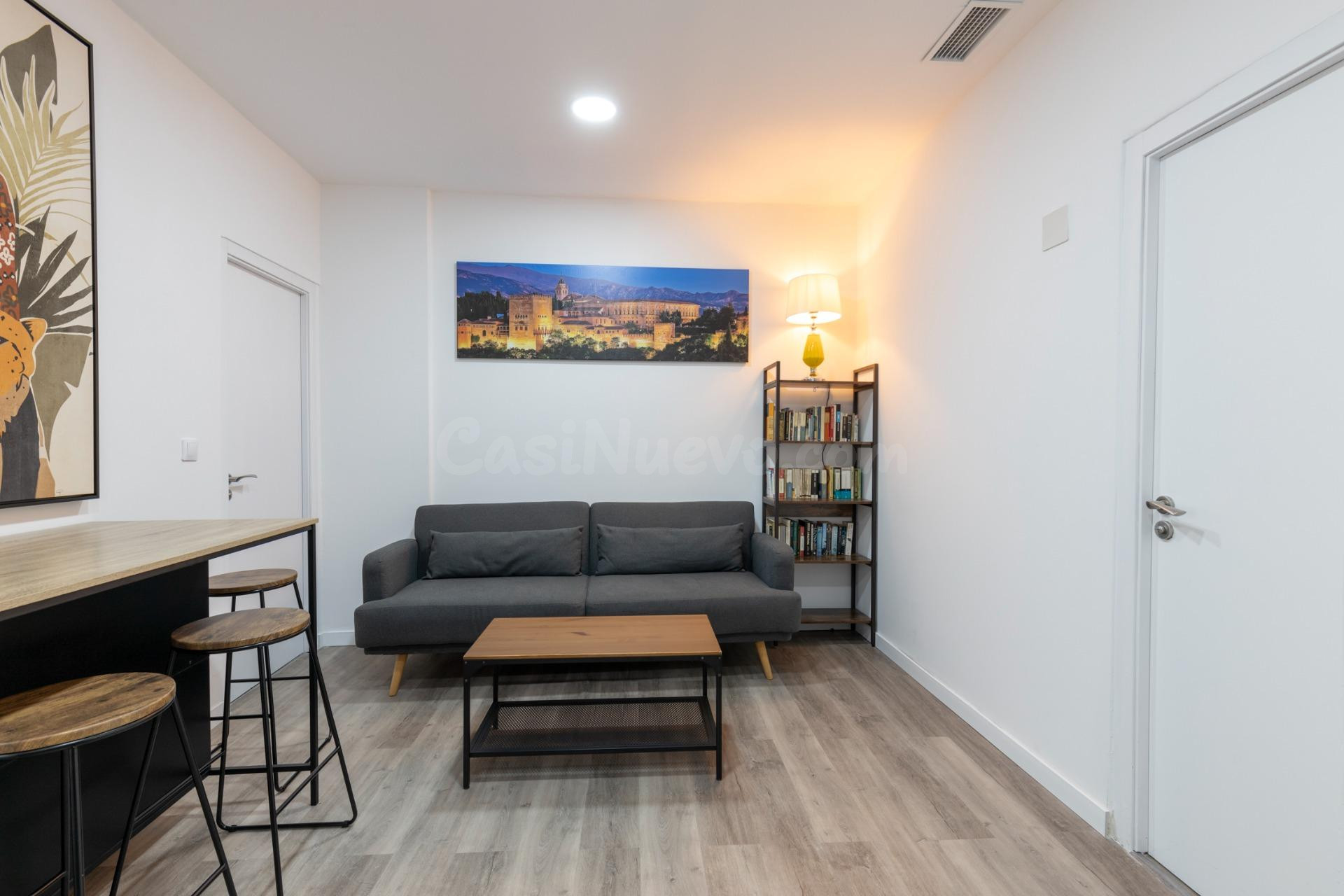 Piso con licencia turística en pleno centro de Granada - foto 4