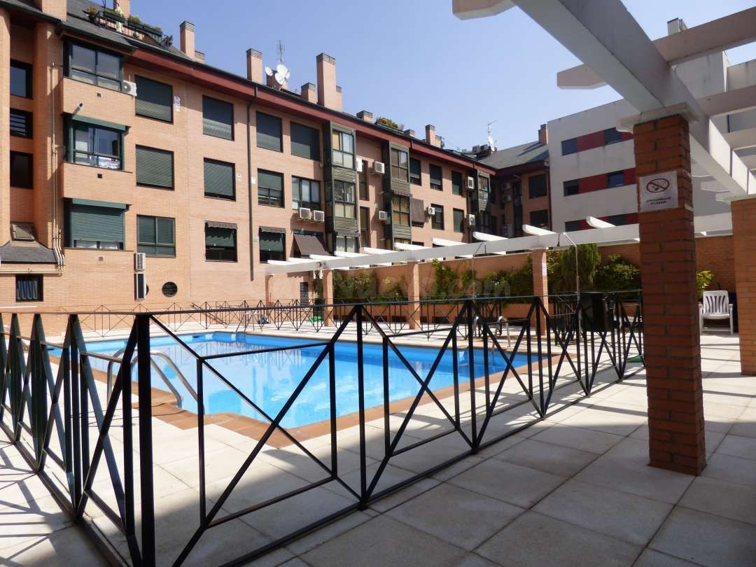Ciudad Jardín, Chamartin. 3 dormitorios 2 wc garaje y piscin