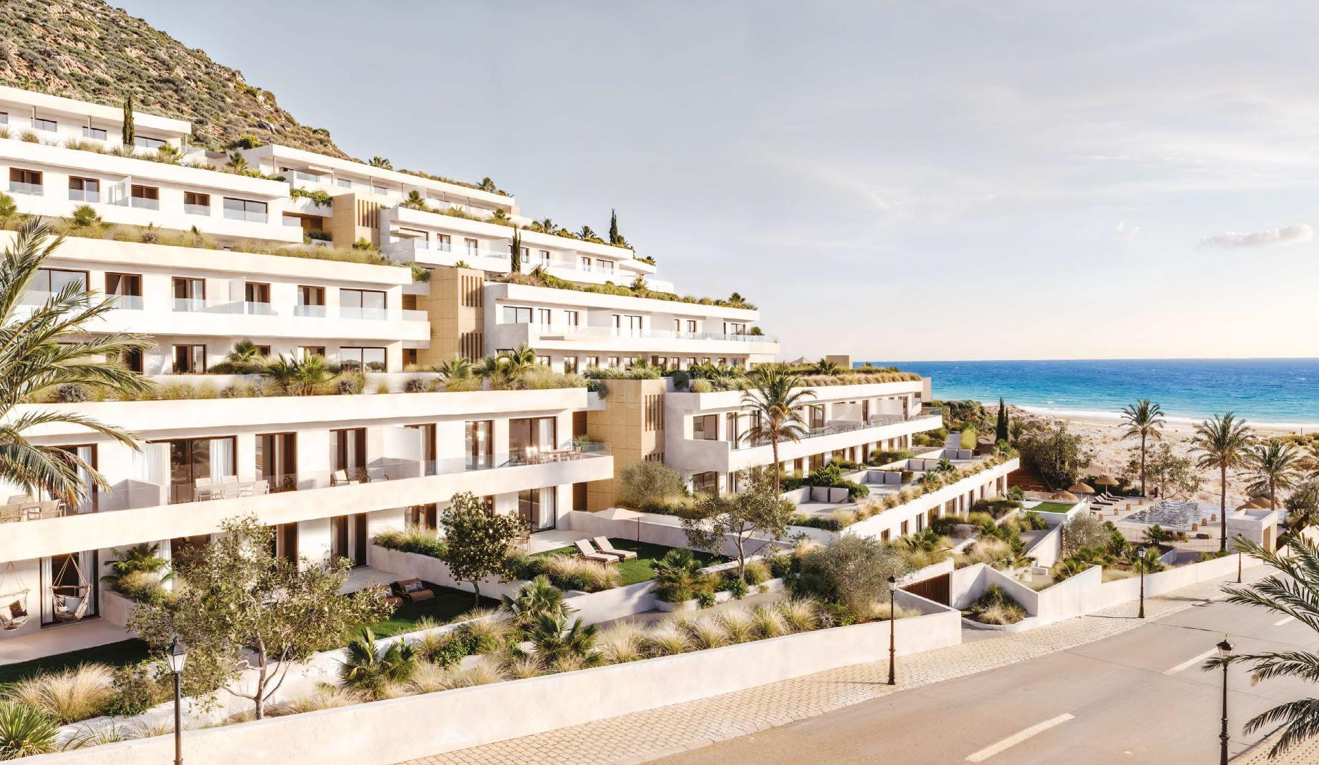 Apartamentos y áticos de nueva construcción frente al mar en - foto 3