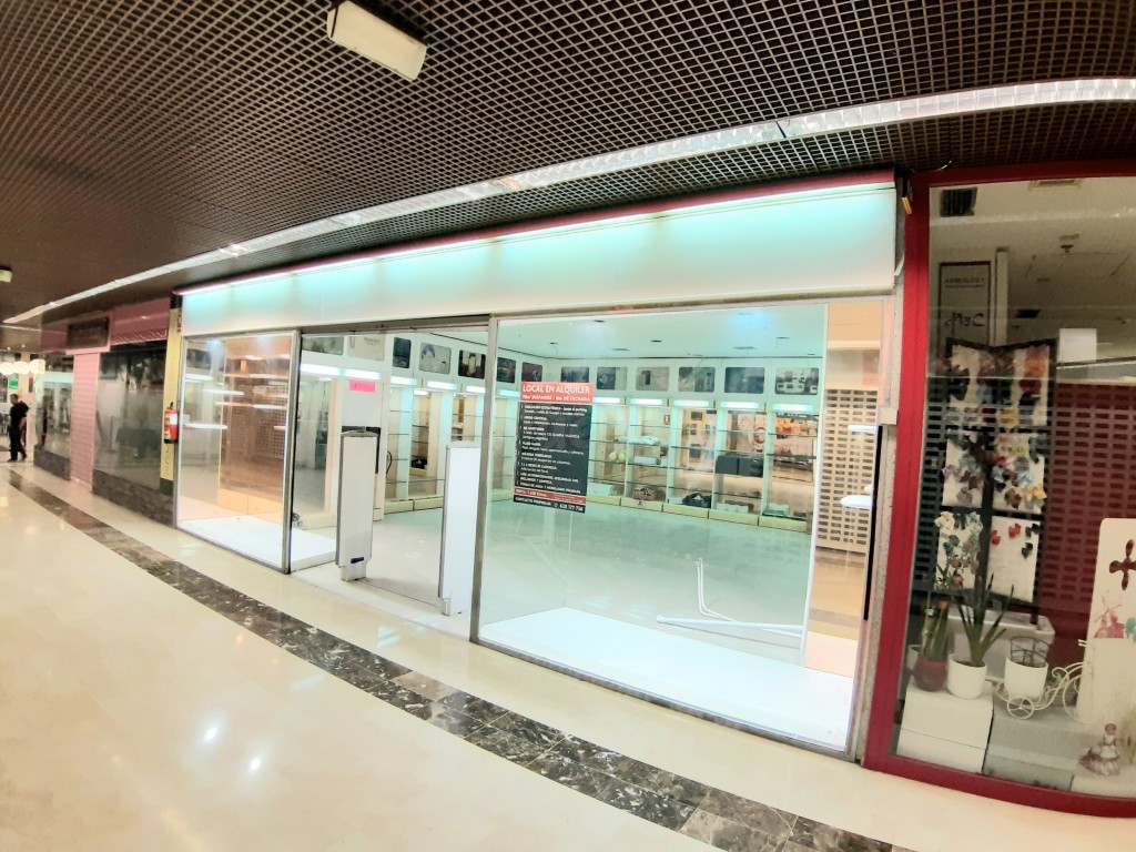 Local comercial en Alquiler en Vigo Pontevedra - foto 2