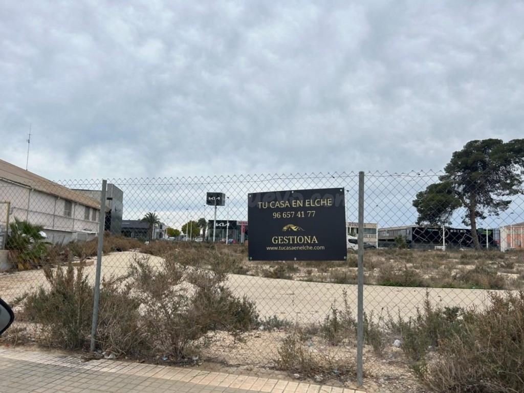 Solar industrial en Venta en Elche Alicante