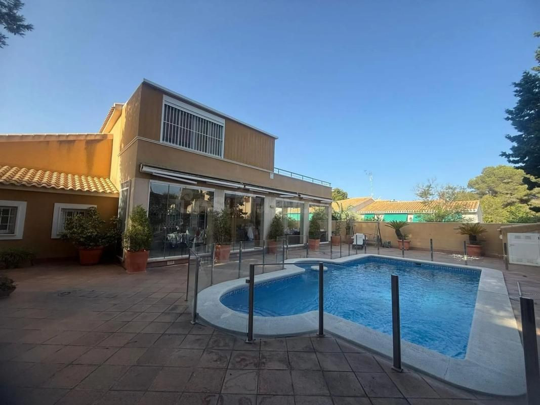 Villa 5 habitaciones 179m² en venta - Aguamarina