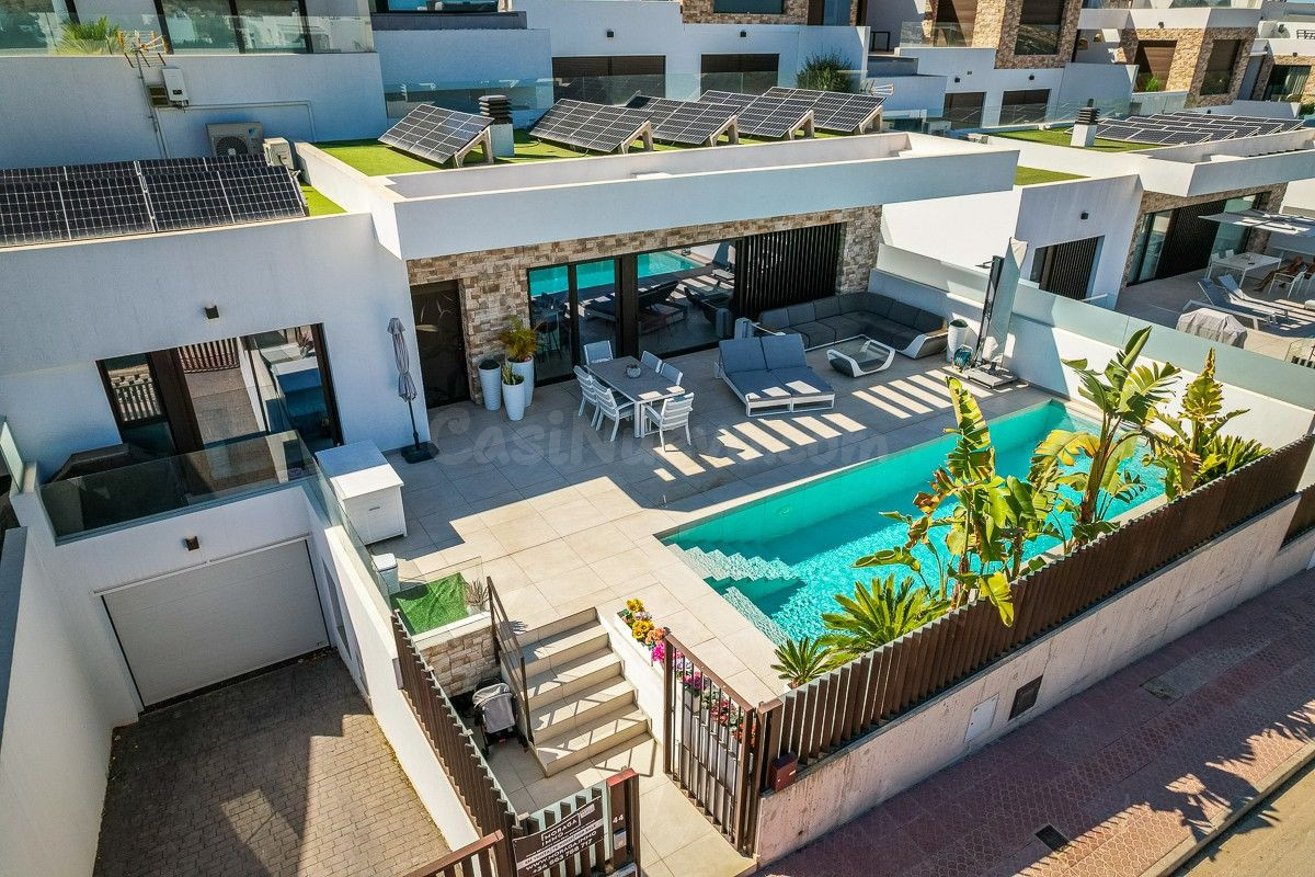 Villa 4 habitaciones 203m² en venta - Pueblo 5