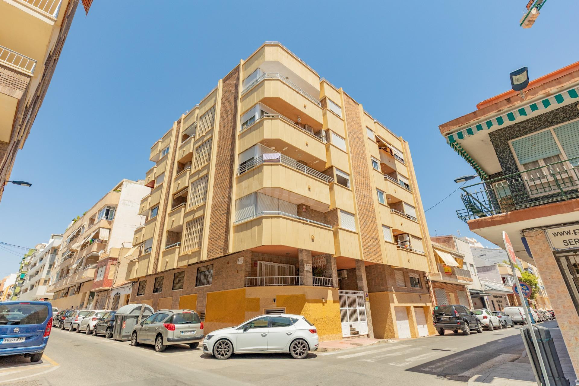 ¡Luz, sol y playa a 3 minutos a pie! Piso en última planta c