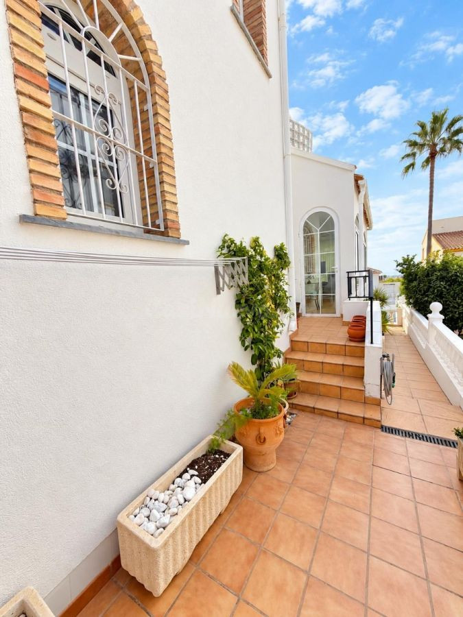 Villa 3 habitaciones en venta - Villamartín-Las Filipinas - foto 4