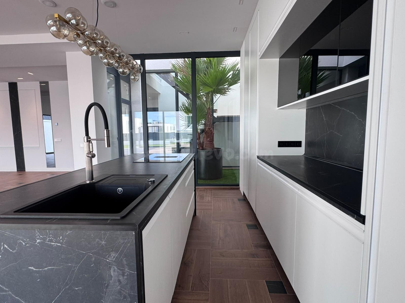 Exclusivo chalet de diseño en El Bosque, Villaviciosa de Odó - foto 4