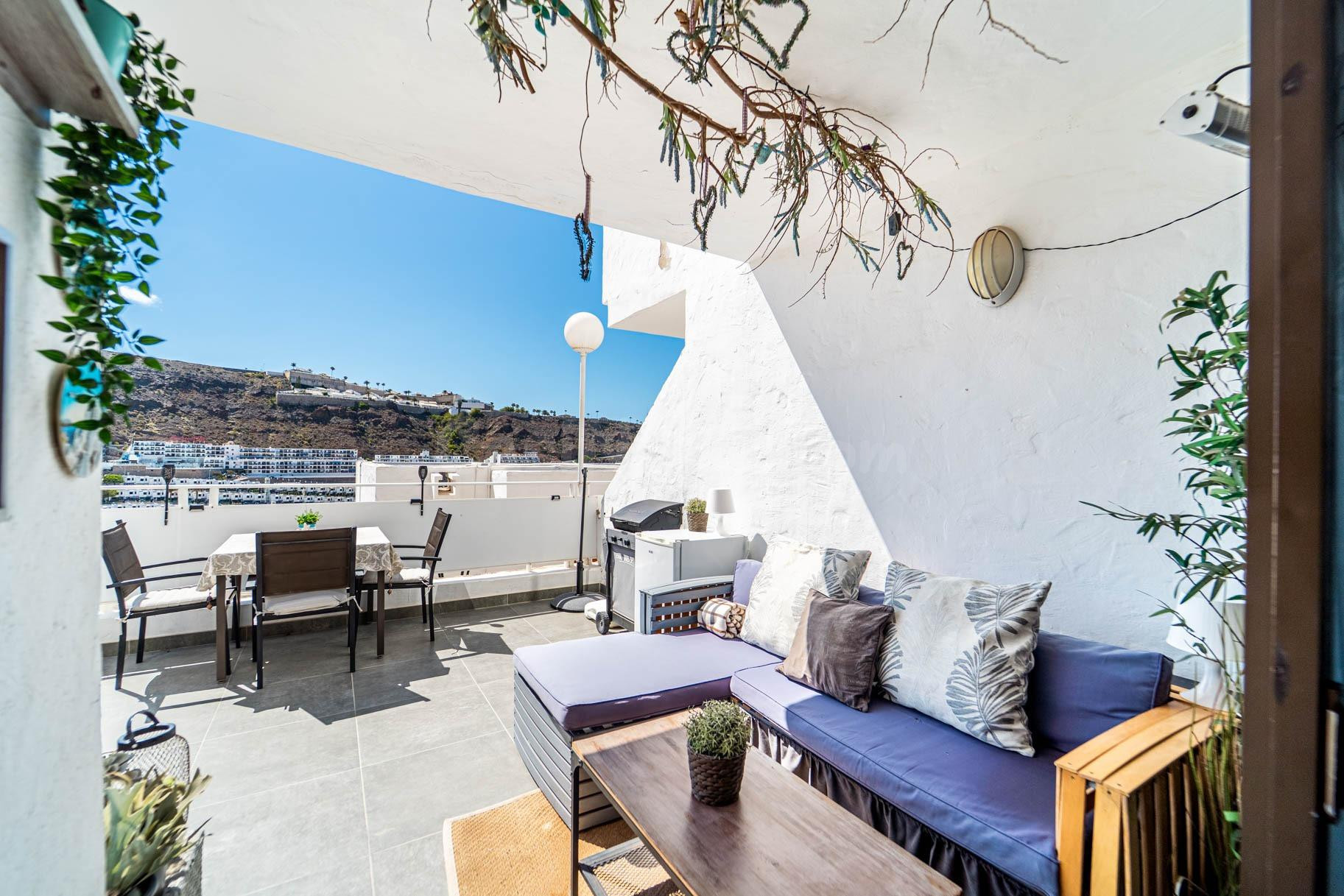 ¡Luminoso apartamento de esquina con gran terraza privada en - foto 3