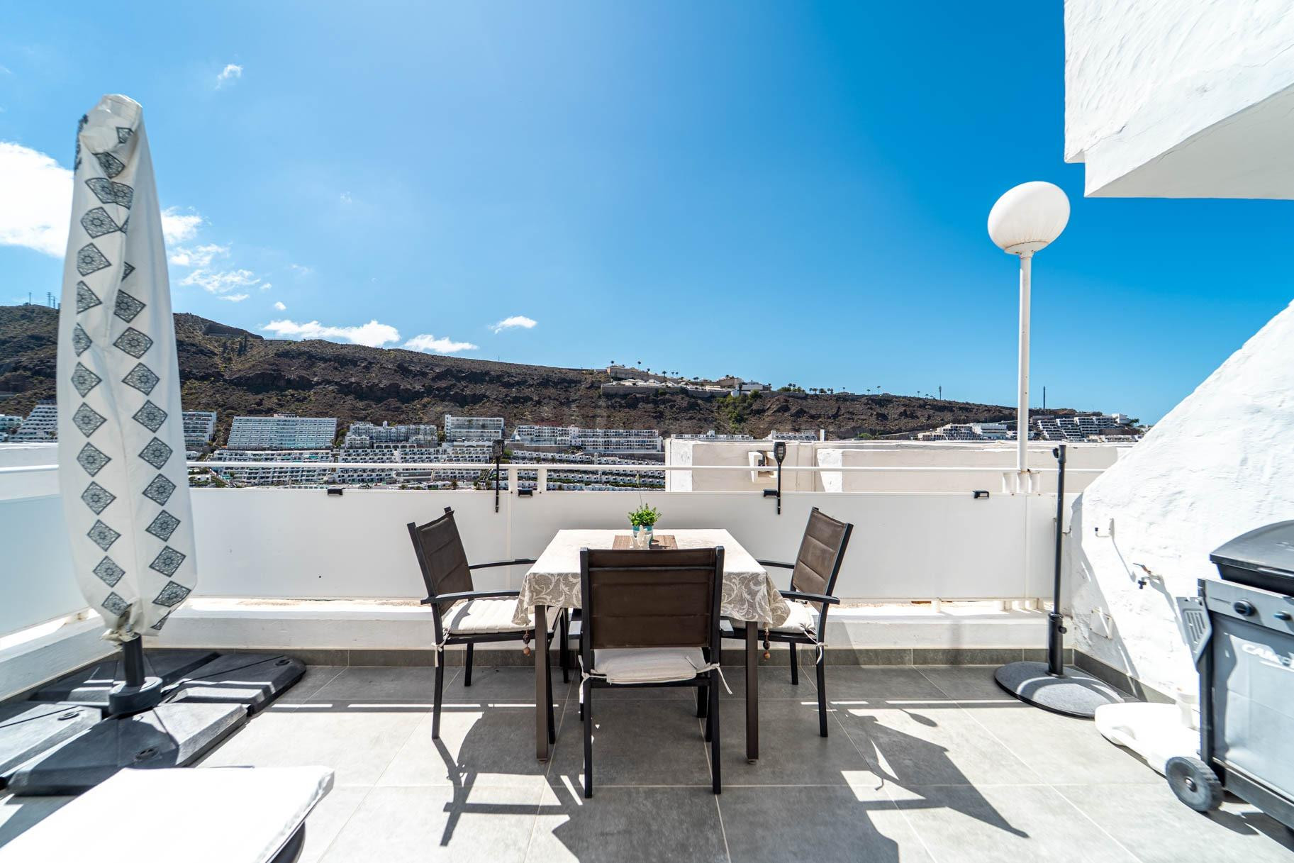 ¡Luminoso apartamento de esquina con gran terraza privada en - foto 4