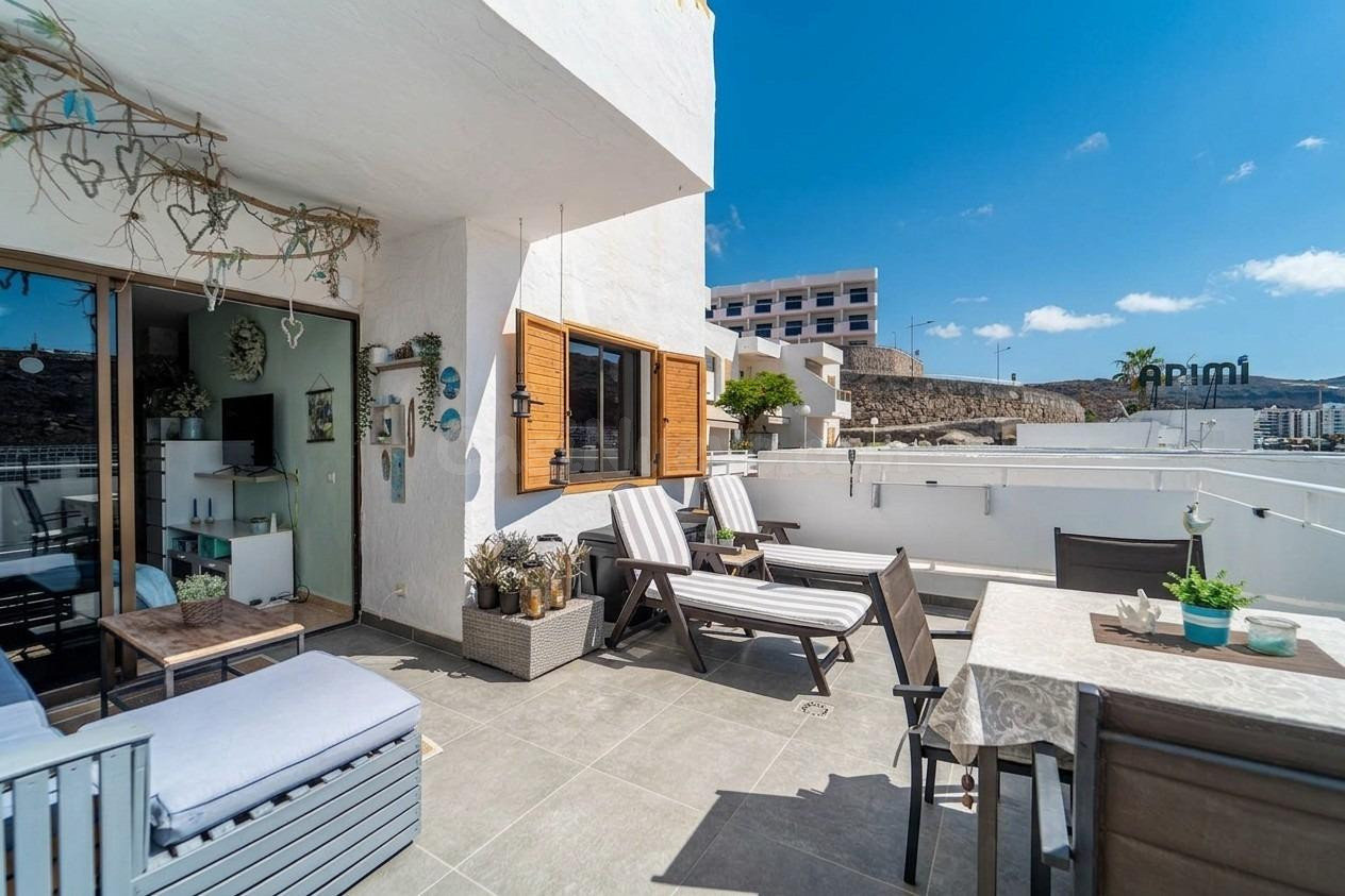¡Luminoso apartamento de esquina con gran terraza privada en - foto 5