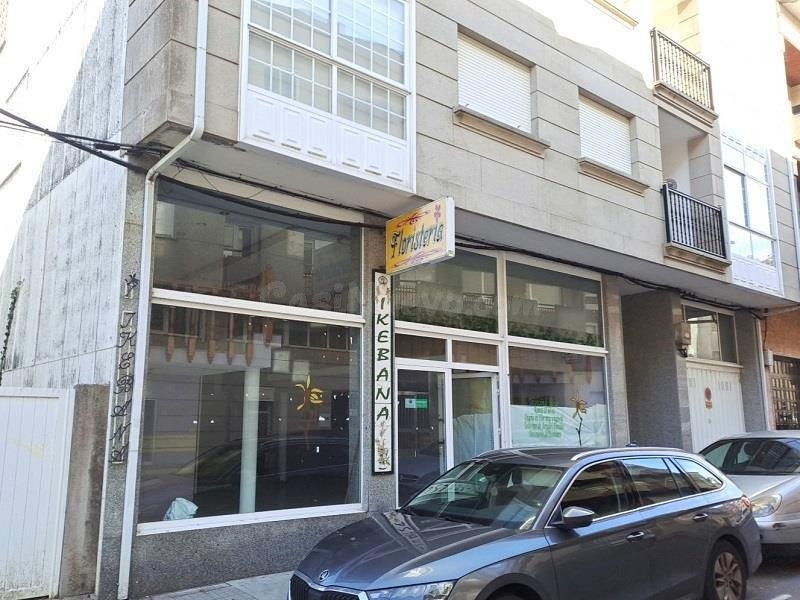 Local comercial 229m² en venta - Vilanova de arousa