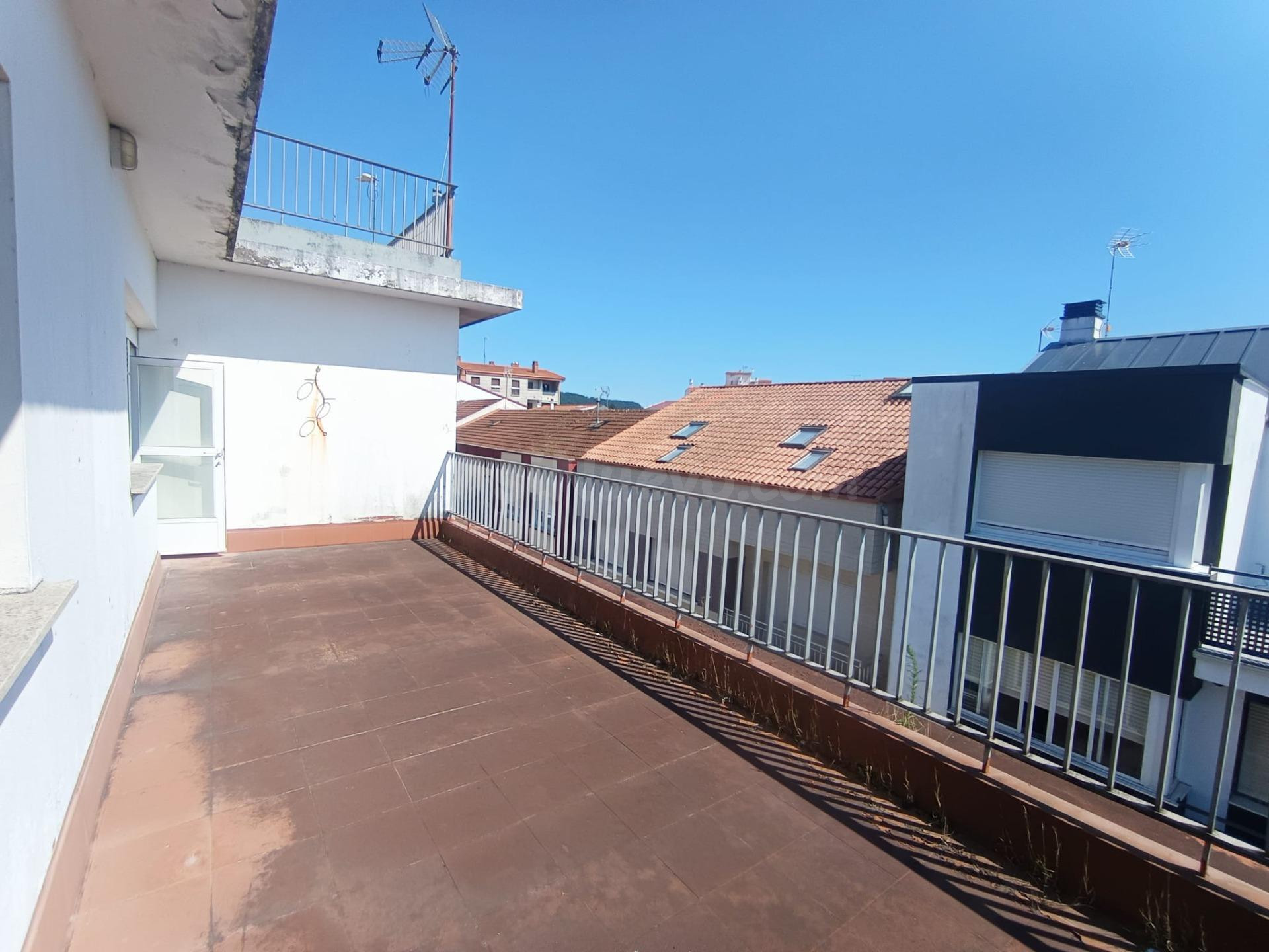 Piso 3 habitaciones 122m² en venta - Vilagarcía de Arousa - foto 2