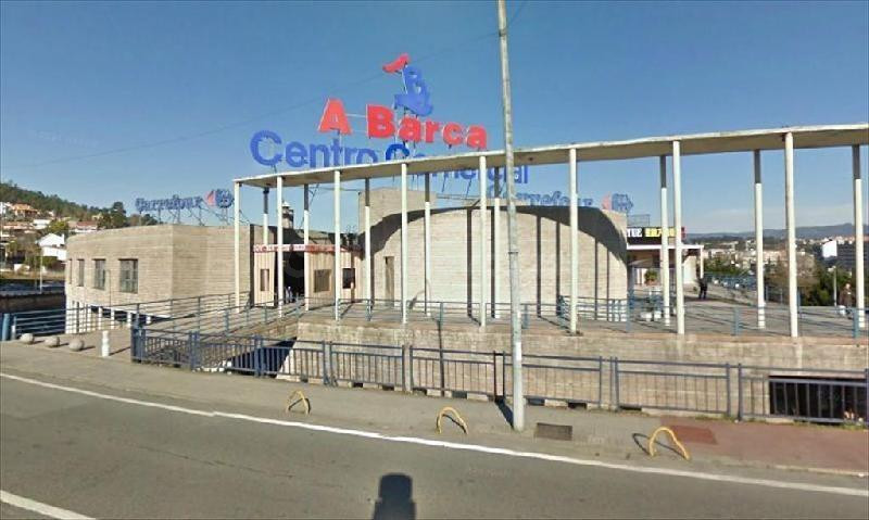 Local comercial 1786m² en venta - Poio
