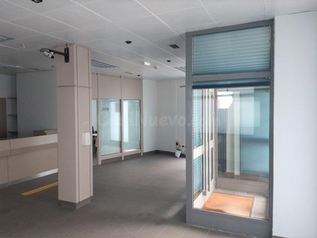 Local comercial 131m² en venta - Campo Lameiro - foto 3