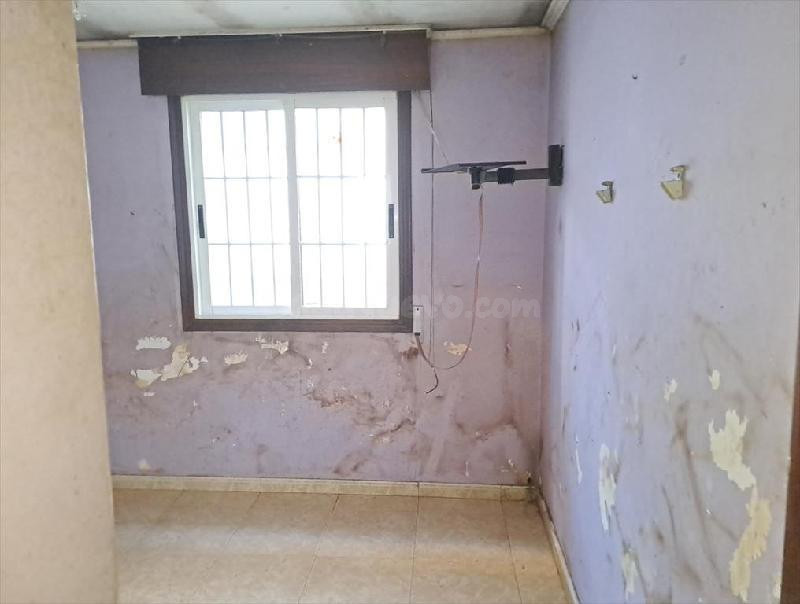 Casa propiedad de entidad bancaria en Marín para reforma int - foto 3