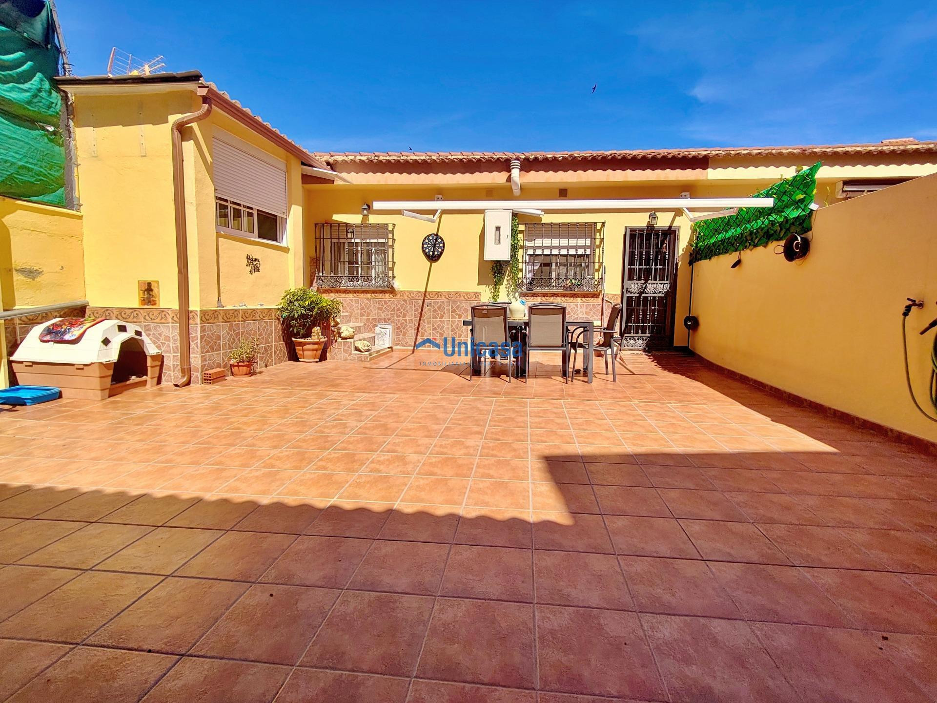 MARAVILLOSA PLANTA ALTA ESTILO RÚSTICO DE 3 habitaciones EN PUERTO DE LA TORRE!!