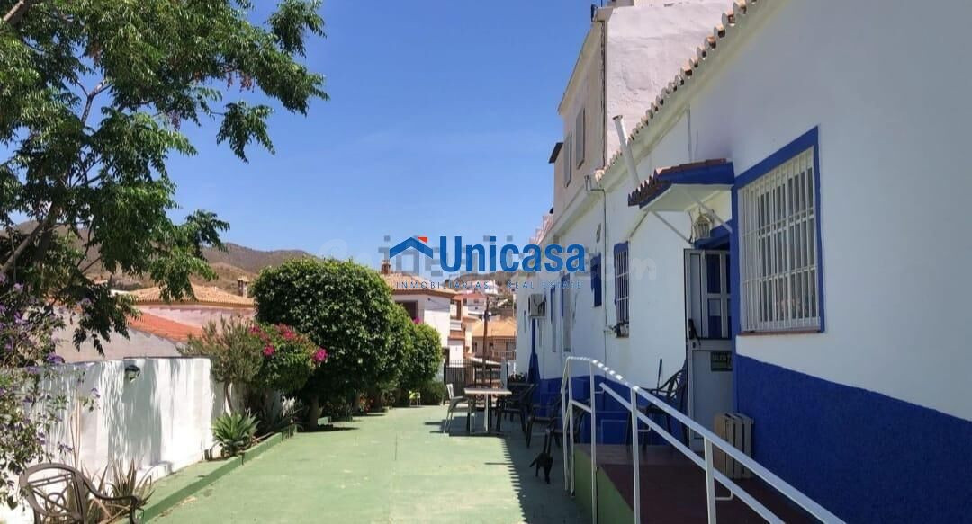 Gran caserón con parcela en Puerto de la Torre – Oportunidad - foto 4