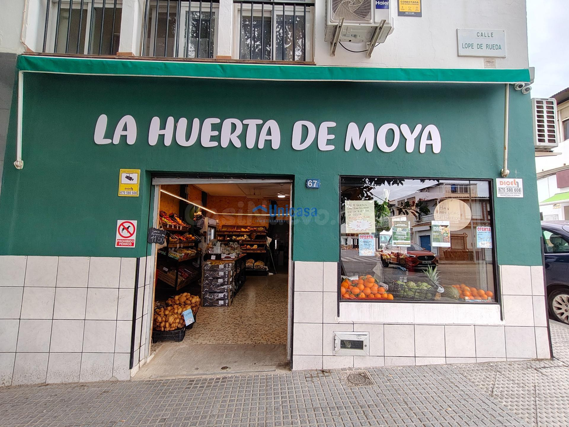Local comercial en esquina en plena avenida Lope de Rueda