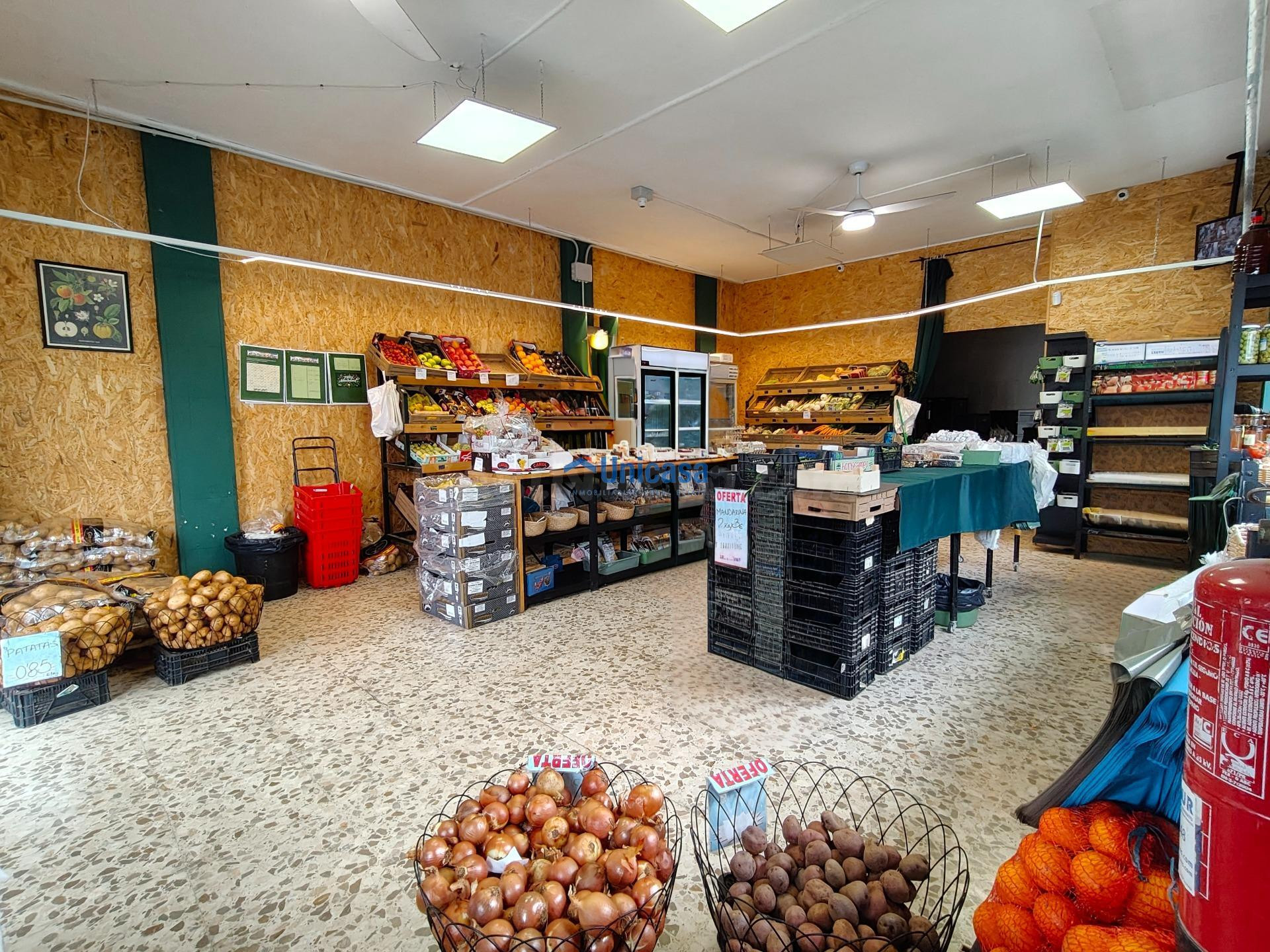 Local comercial en esquina en plena avenida Lope de Rueda - foto 3