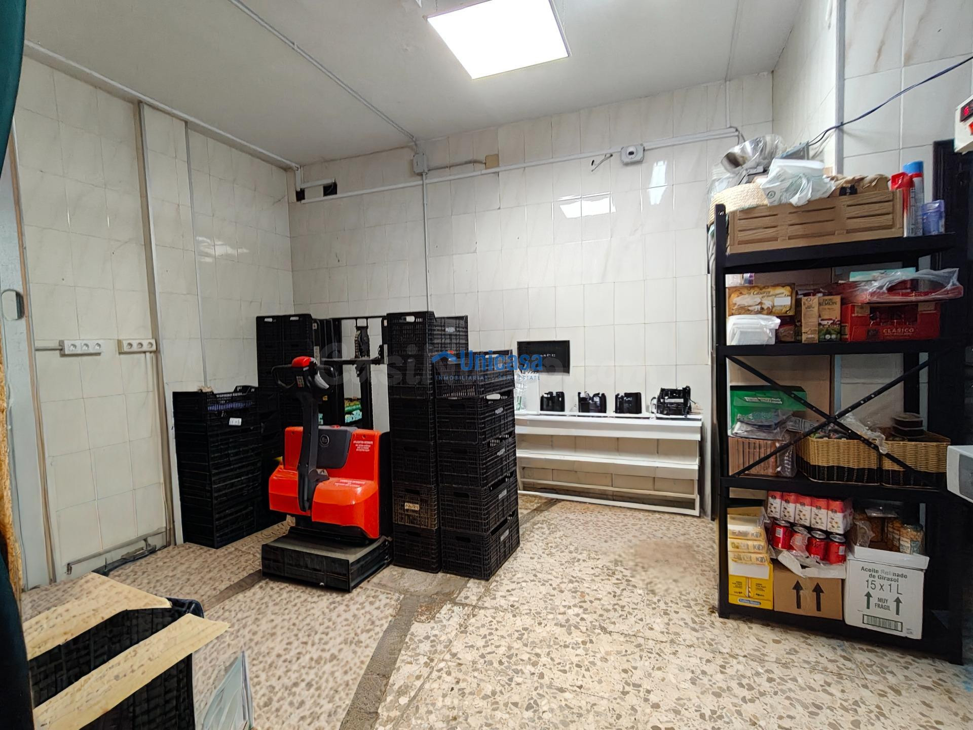 Local comercial en esquina en plena avenida Lope de Rueda - foto 5