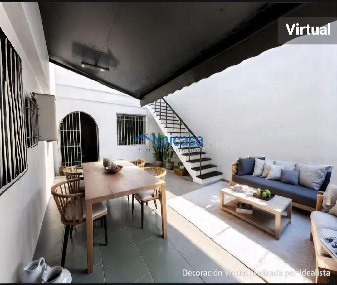 Amplia vivienda con gran patio interior y gran potencial junto a Teatinos